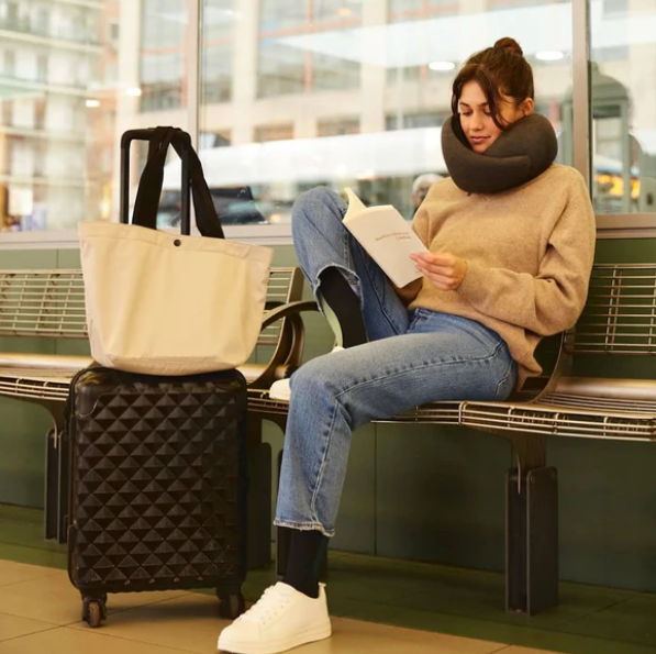 Portable Ergonomic Travel Pillow – Travel Soft