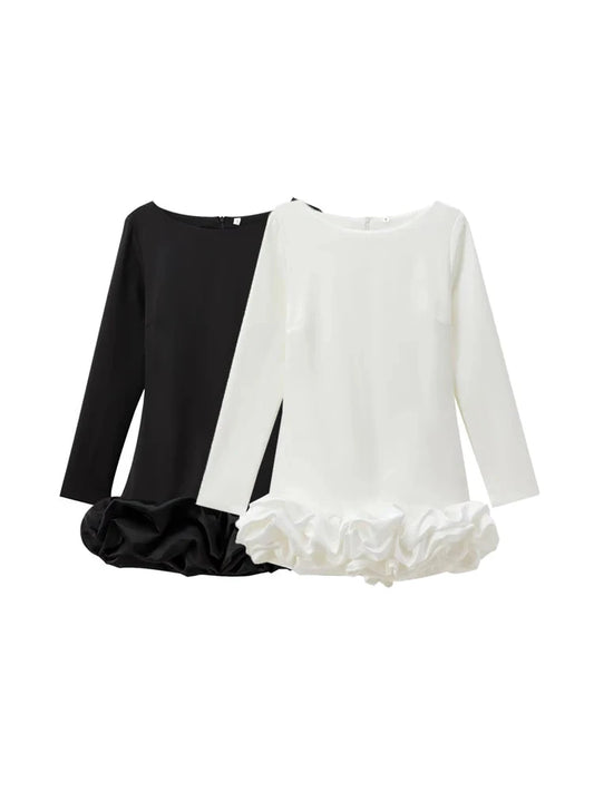 Dress with long sleeves and hem detail